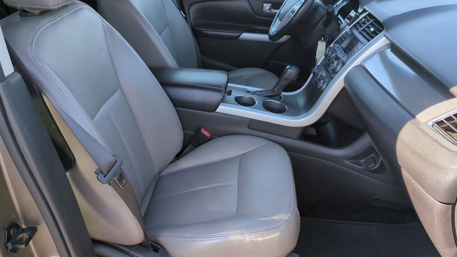Thumbnail: 2012 Ford Edge - 18