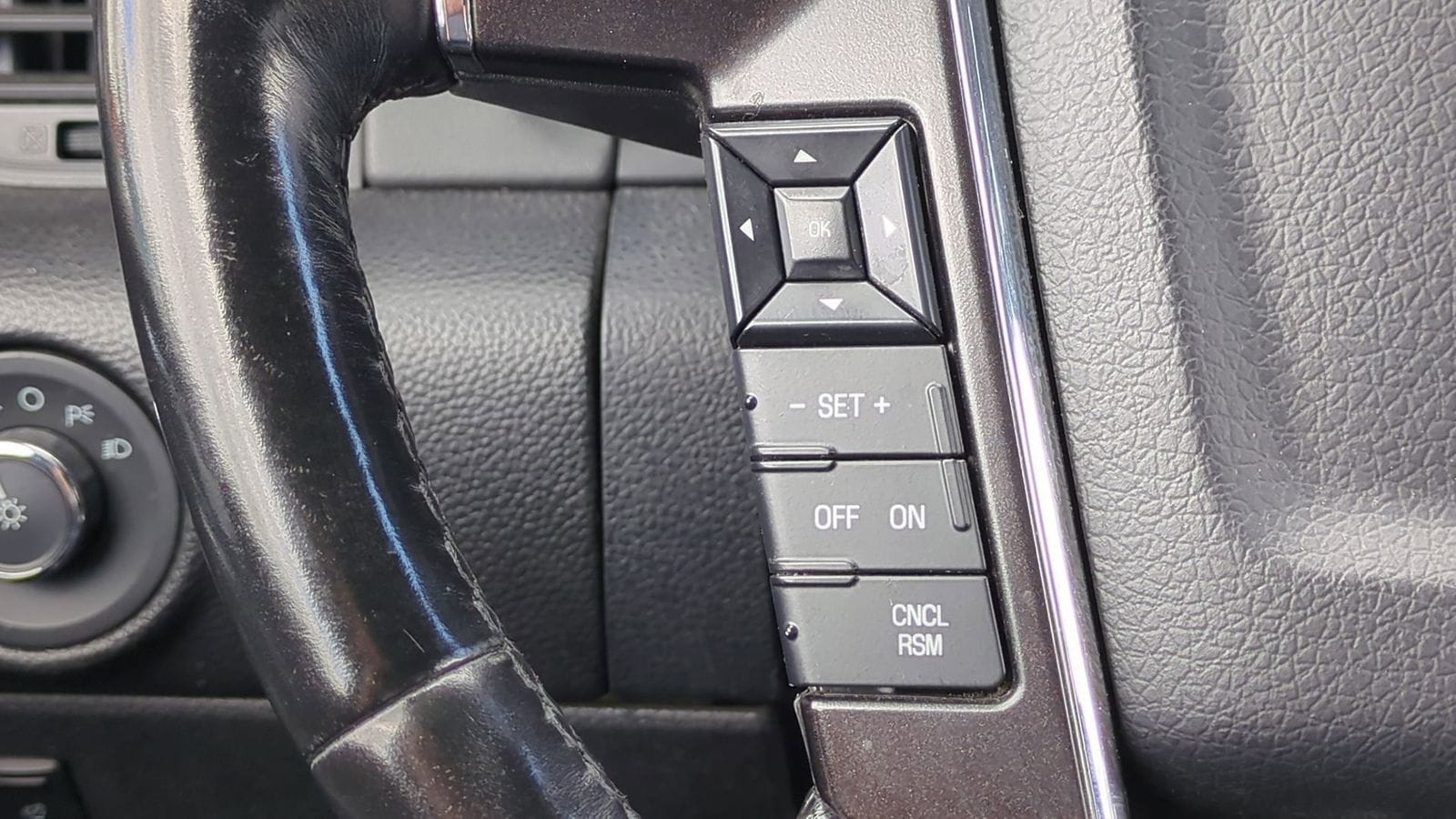 Thumbnail: 2016 Lincoln Navigator - 20