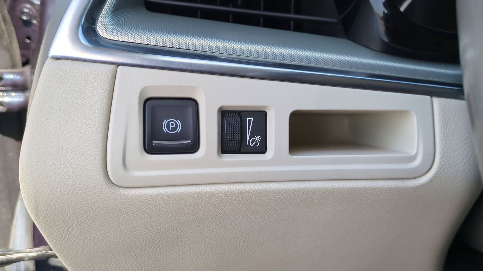 Thumbnail: 2018 Cadillac XT5 - 18