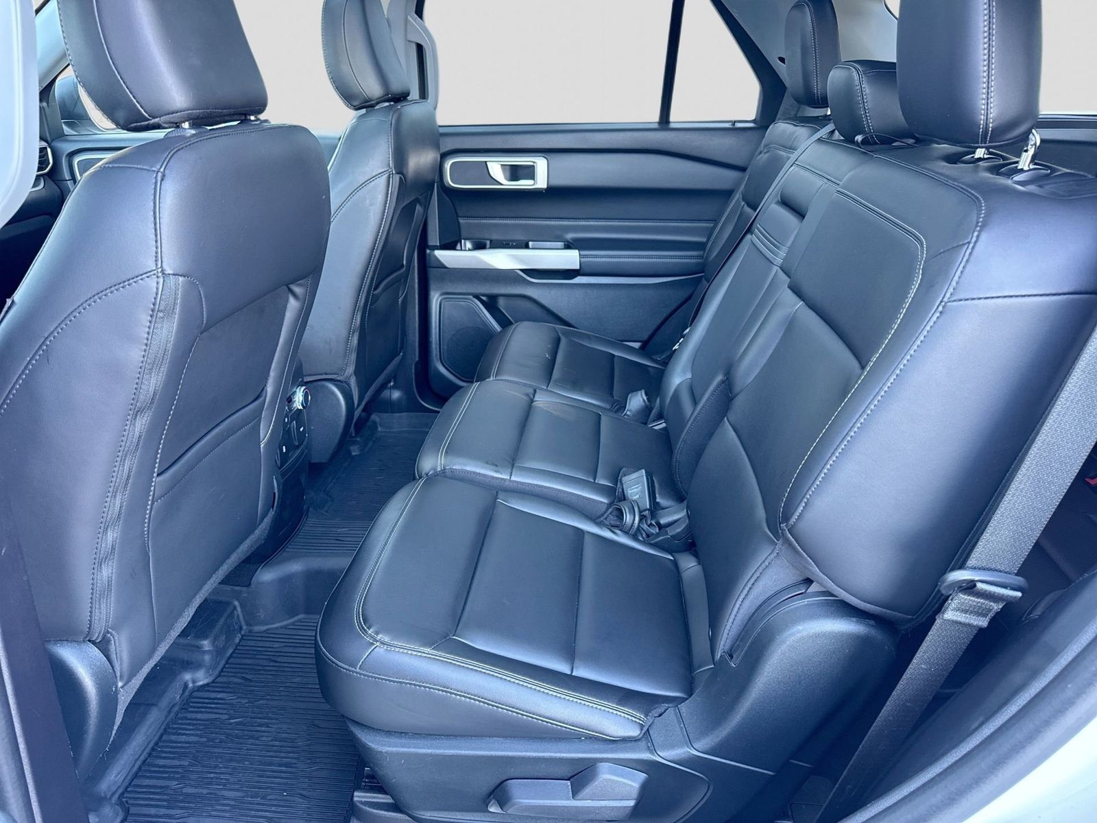 Thumbnail: 2022 Ford Explorer - 5