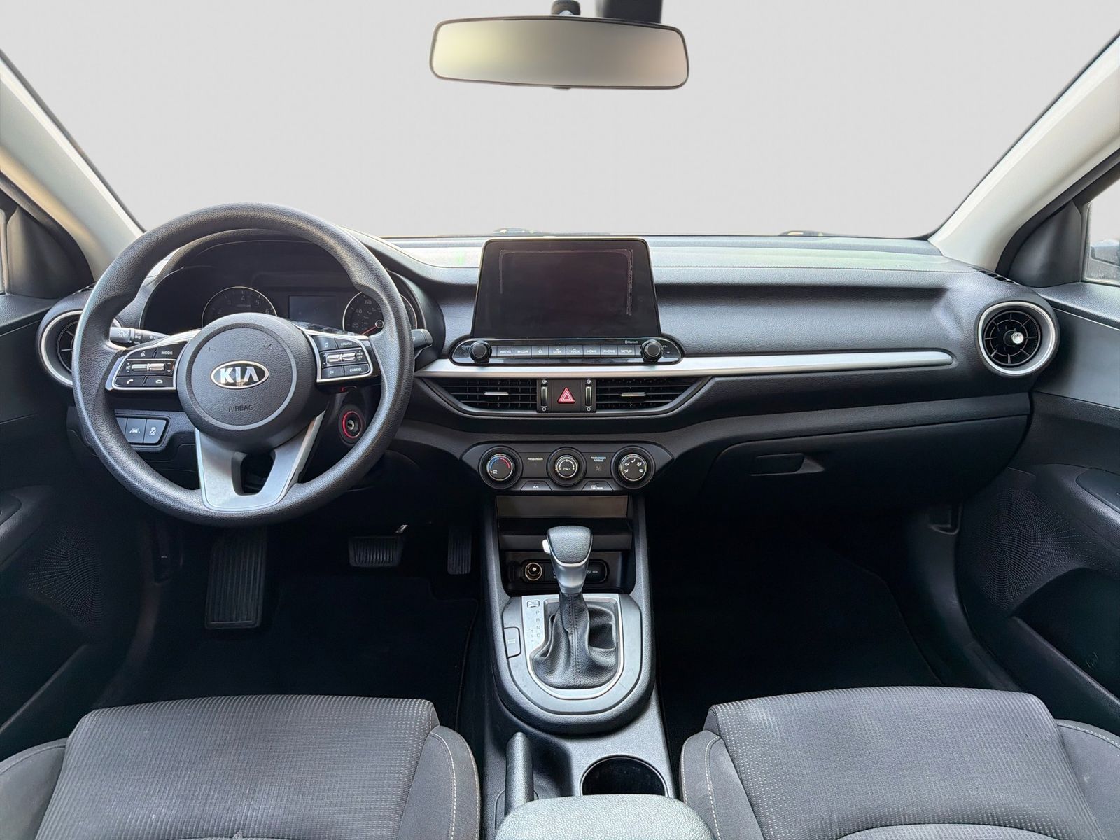 Thumbnail: 2021 Kia Forte - 16