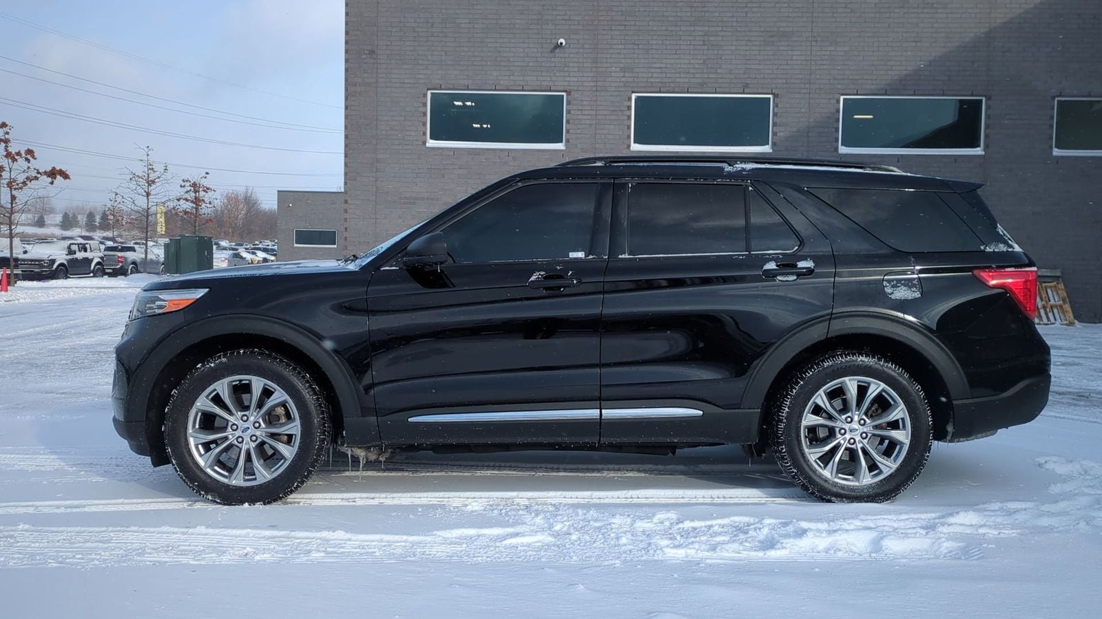 Thumbnail: 2021 Ford Explorer - 3