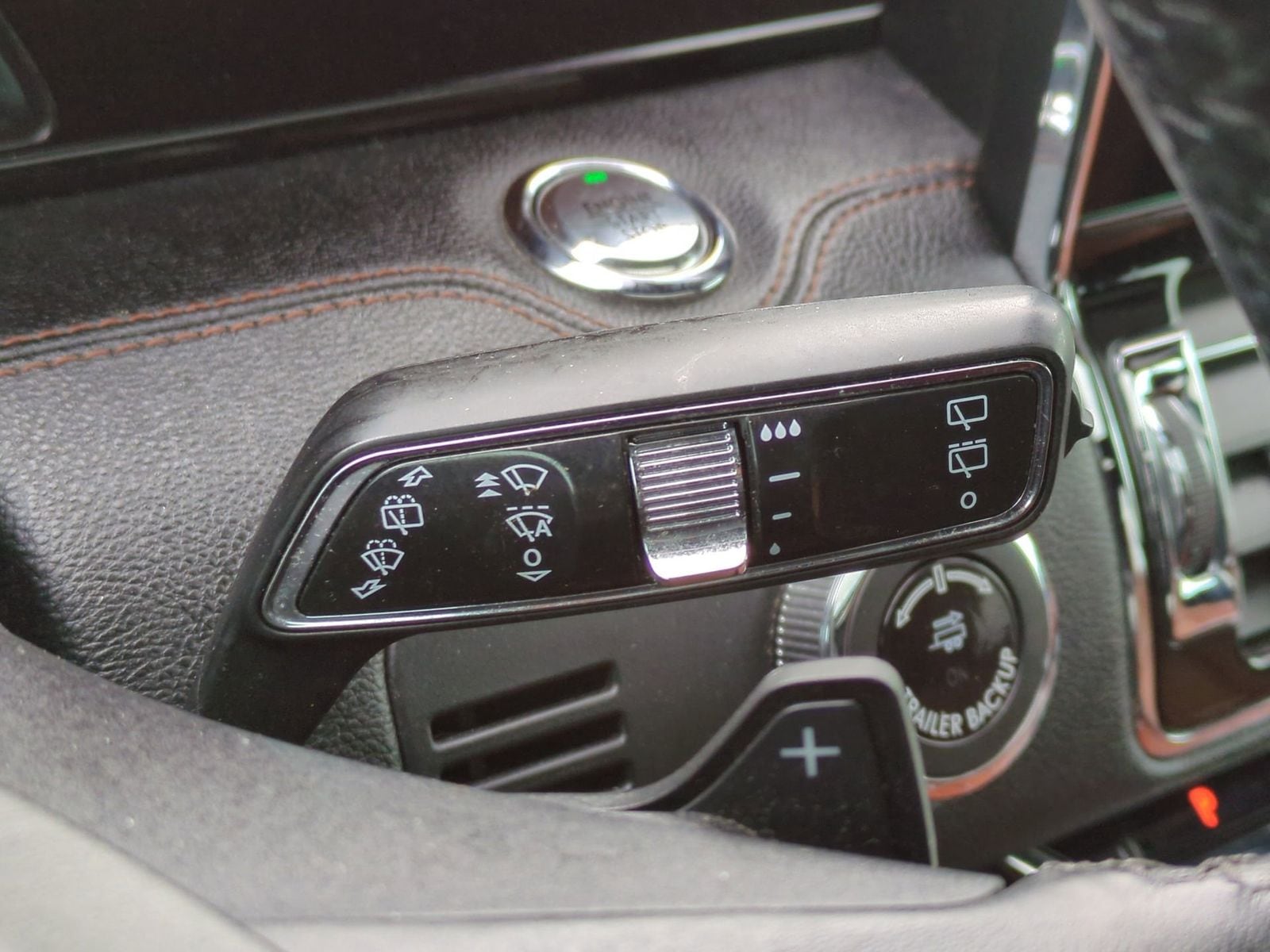 Thumbnail: 2019 Lincoln Navigator - 34