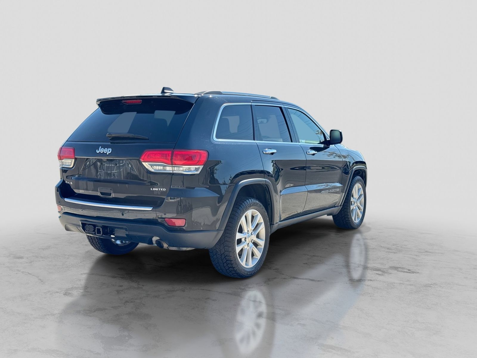 Thumbnail: 2017 Jeep Grand Cherokee - 7