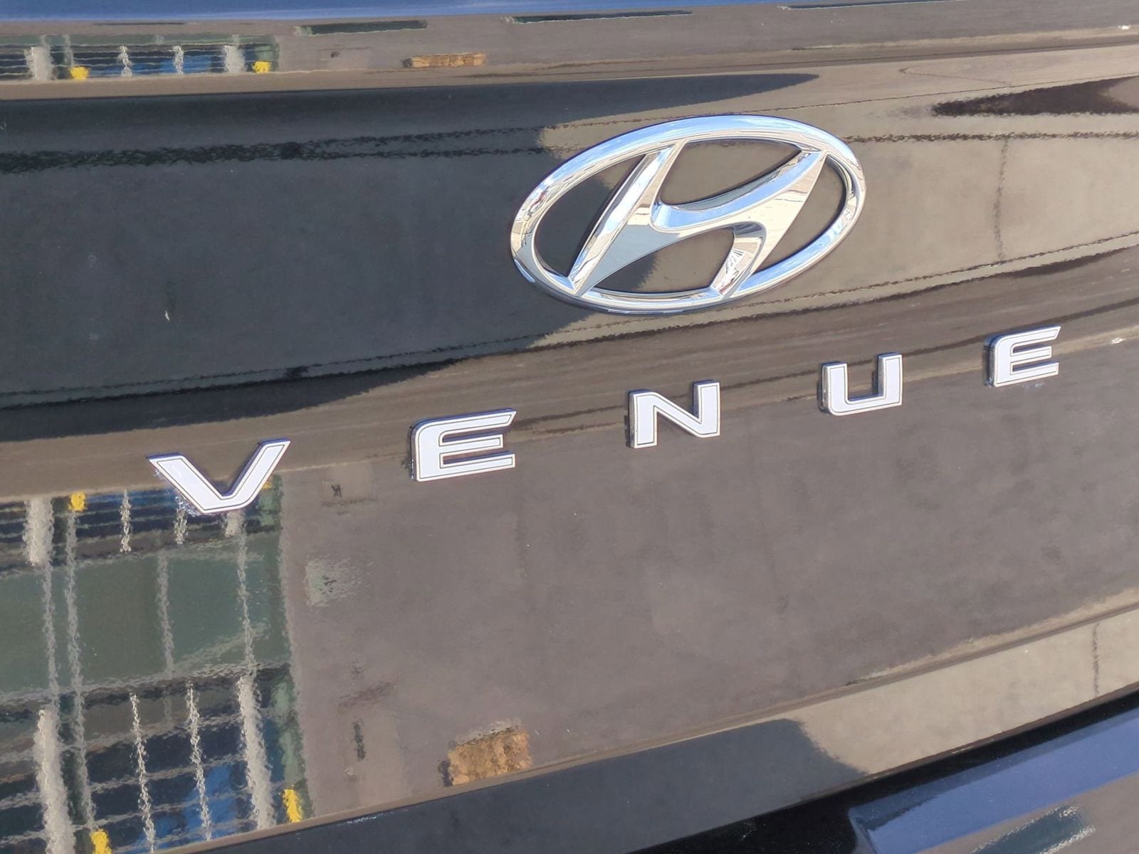 Thumbnail: 2023 Hyundai Venue - 14