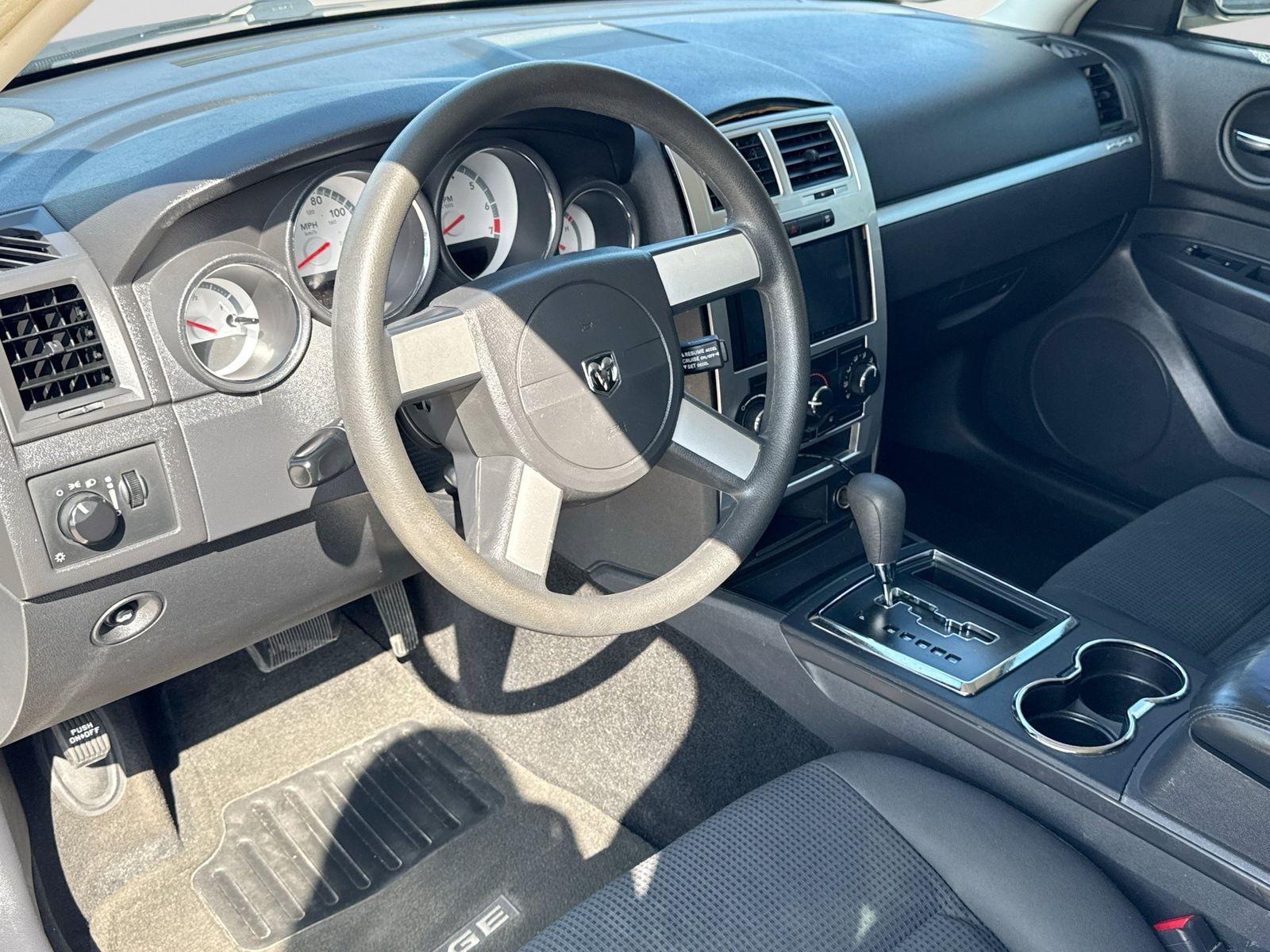 Used 2008 Dodge Charger SE with VIN 2B3KA43G58H316590 for sale in Ferndale, MI