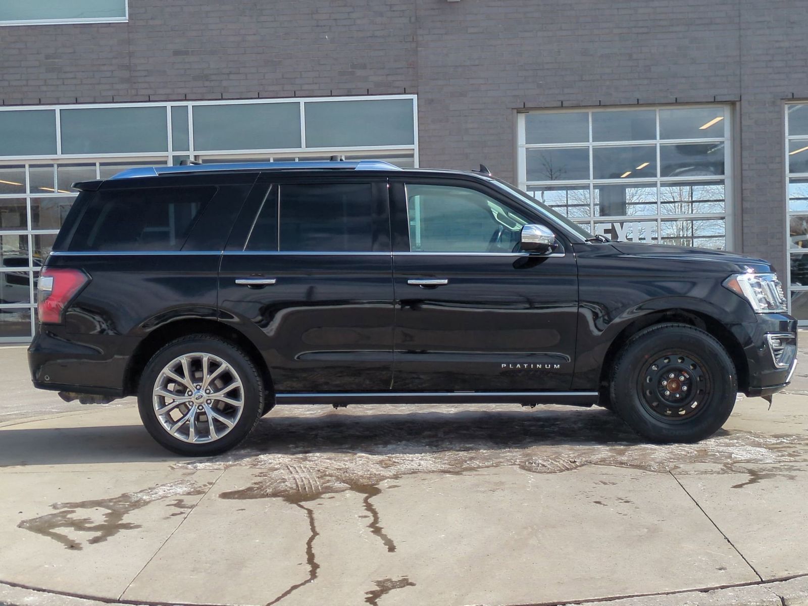 Thumbnail: 2019 Ford Expedition - 9