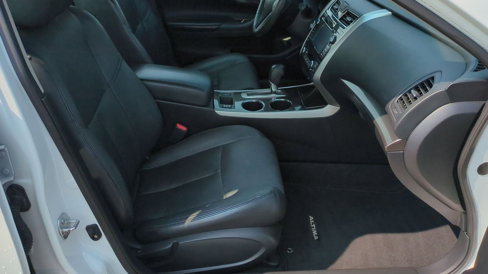 Thumbnail: 2014 Nissan Altima - 20