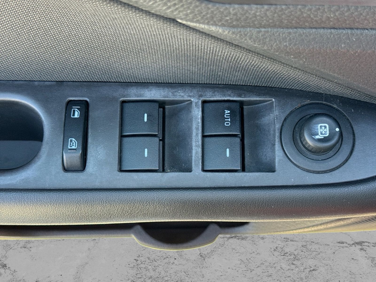 Thumbnail: 2010 Ford Fusion - 17