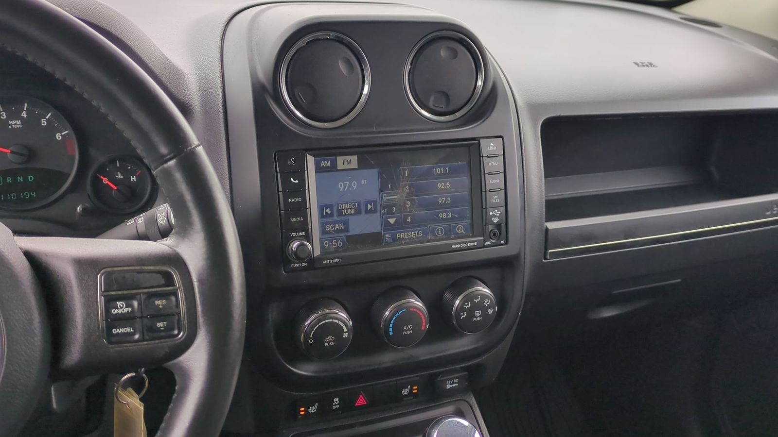 Thumbnail: 2012 Jeep Patriot - 27