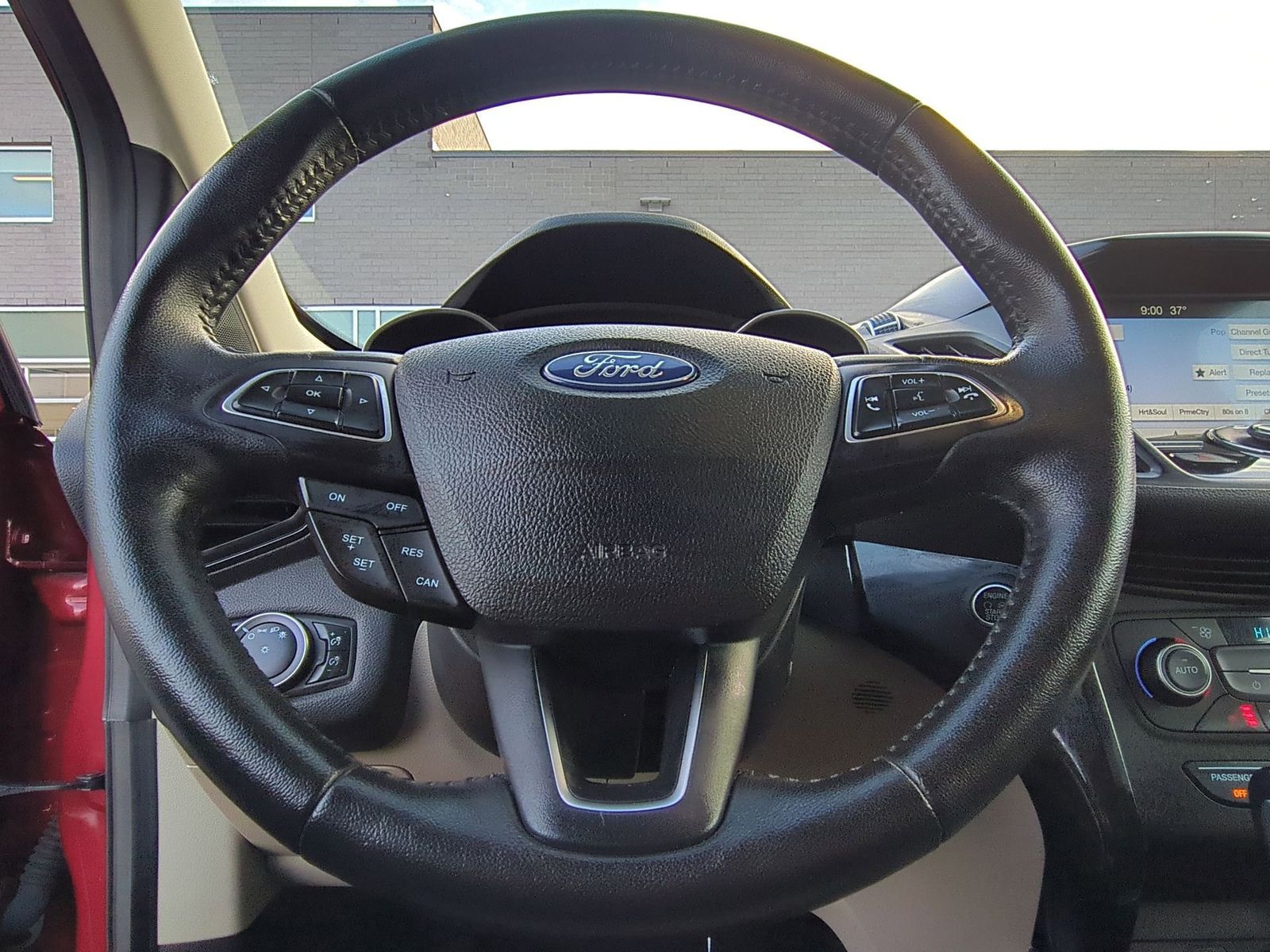 Thumbnail: 2019 Ford Escape - 25