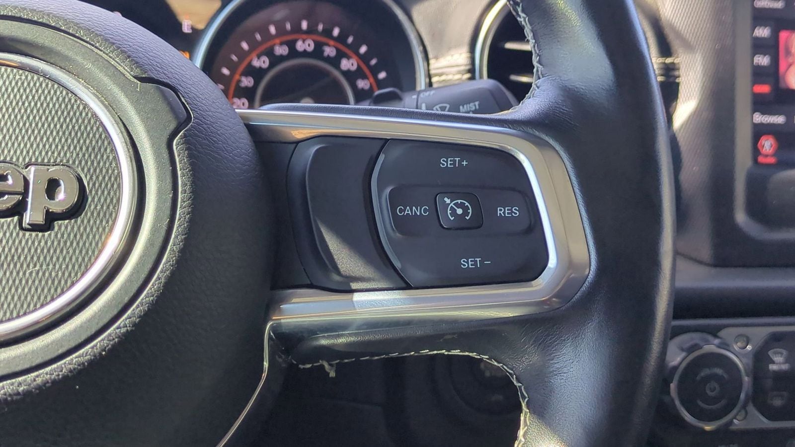 Thumbnail: 2018 Jeep Wrangler - 22