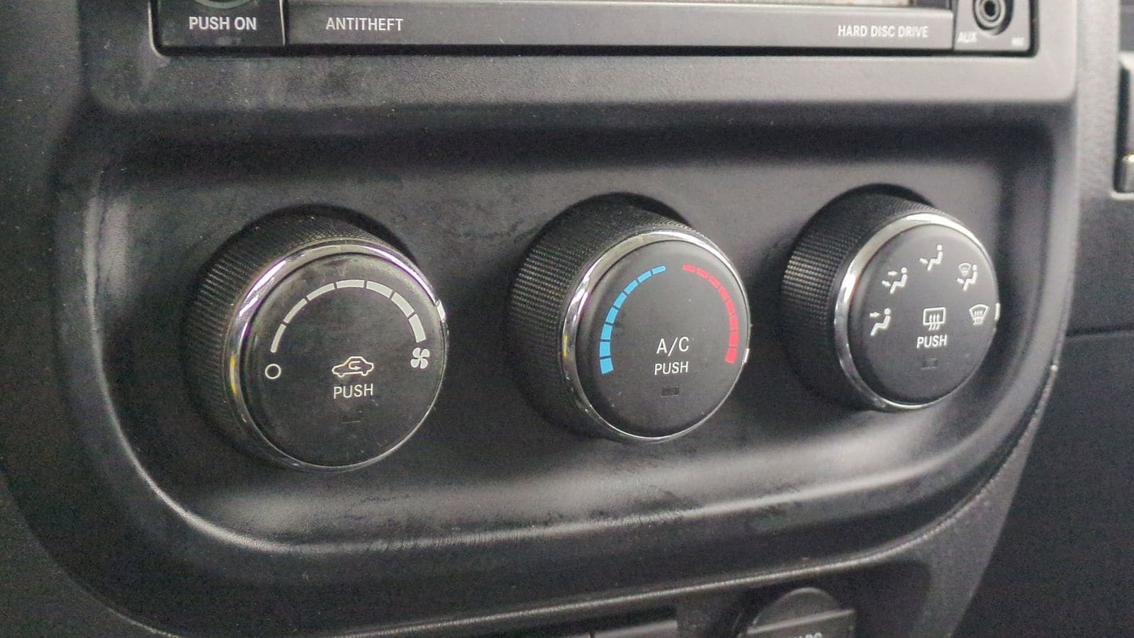 Thumbnail: 2012 Jeep Patriot - 29