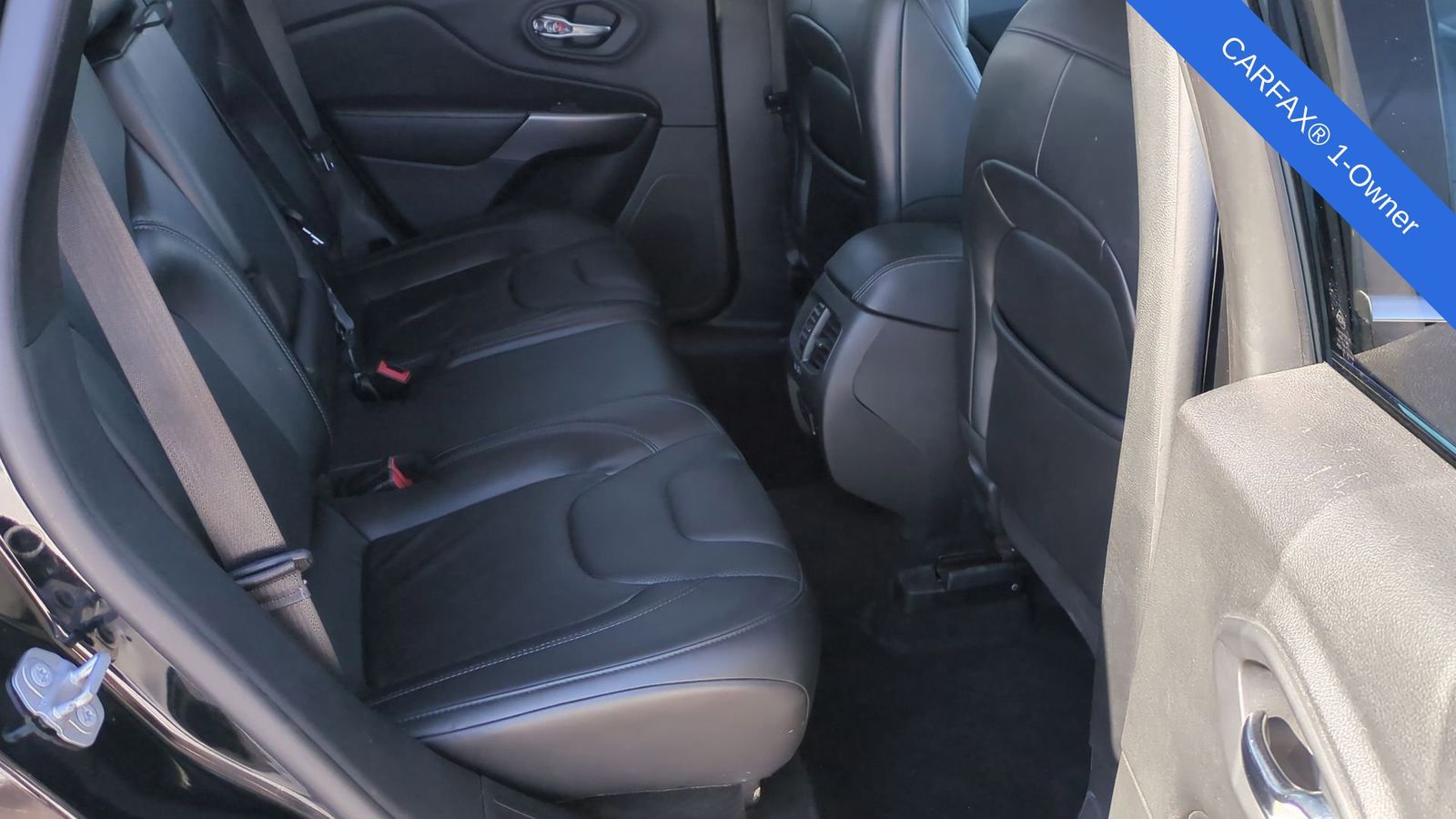 Thumbnail: 2020 Jeep Cherokee - 20