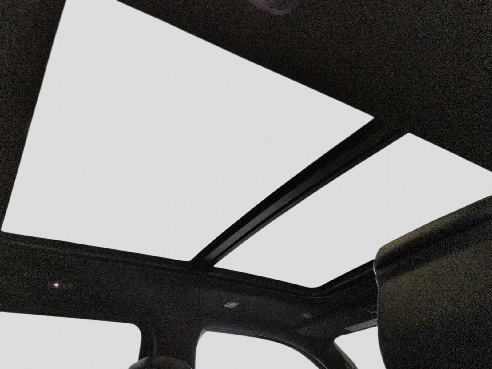 Thumbnail: 2024 Jeep Wagoneer - 28