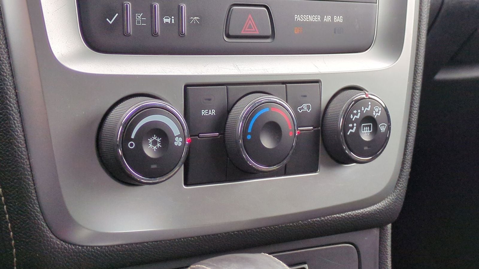 Thumbnail: 2015 GMC Acadia - 33