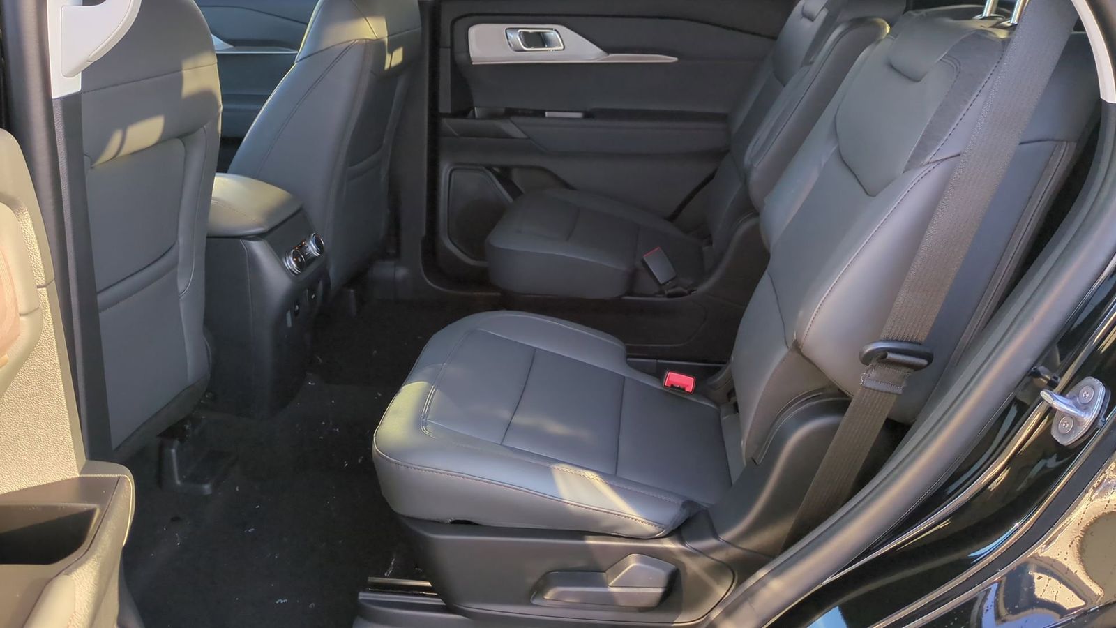 Thumbnail: 2026 Ford Explorer - 17