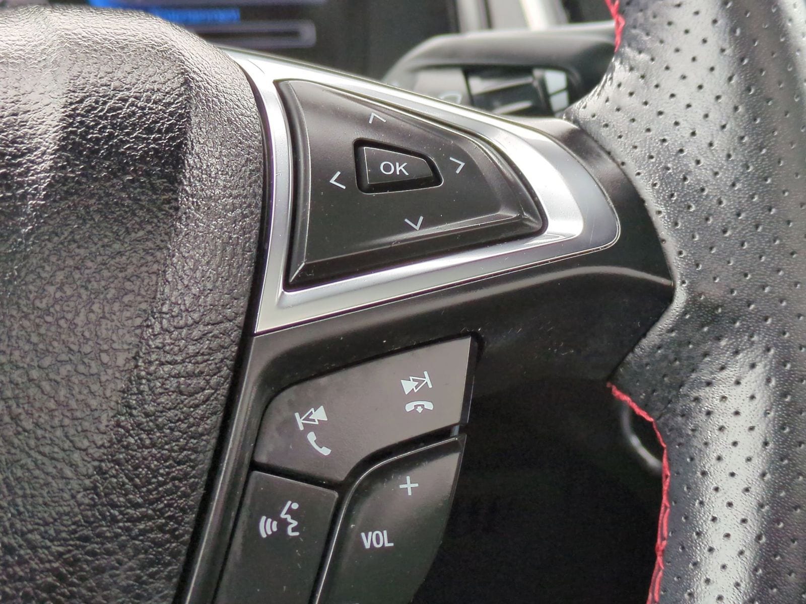 Thumbnail: 2024 Ford Edge - 30