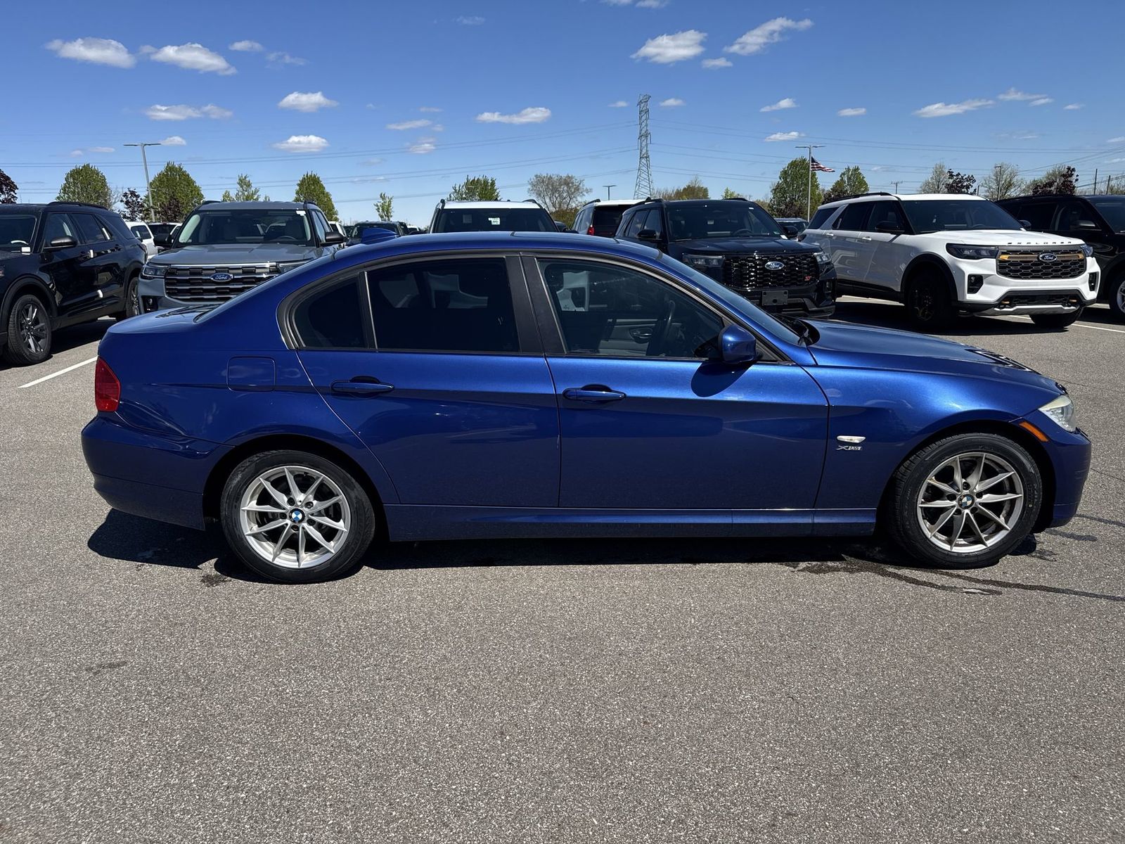 Thumbnail: 2010 BMW 3 Series - 8