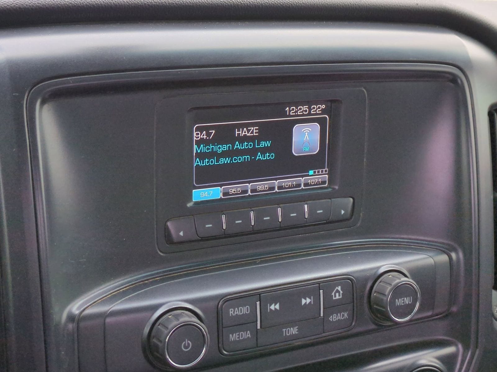 Thumbnail: 2017 Chevrolet Silverado 2500 - 25