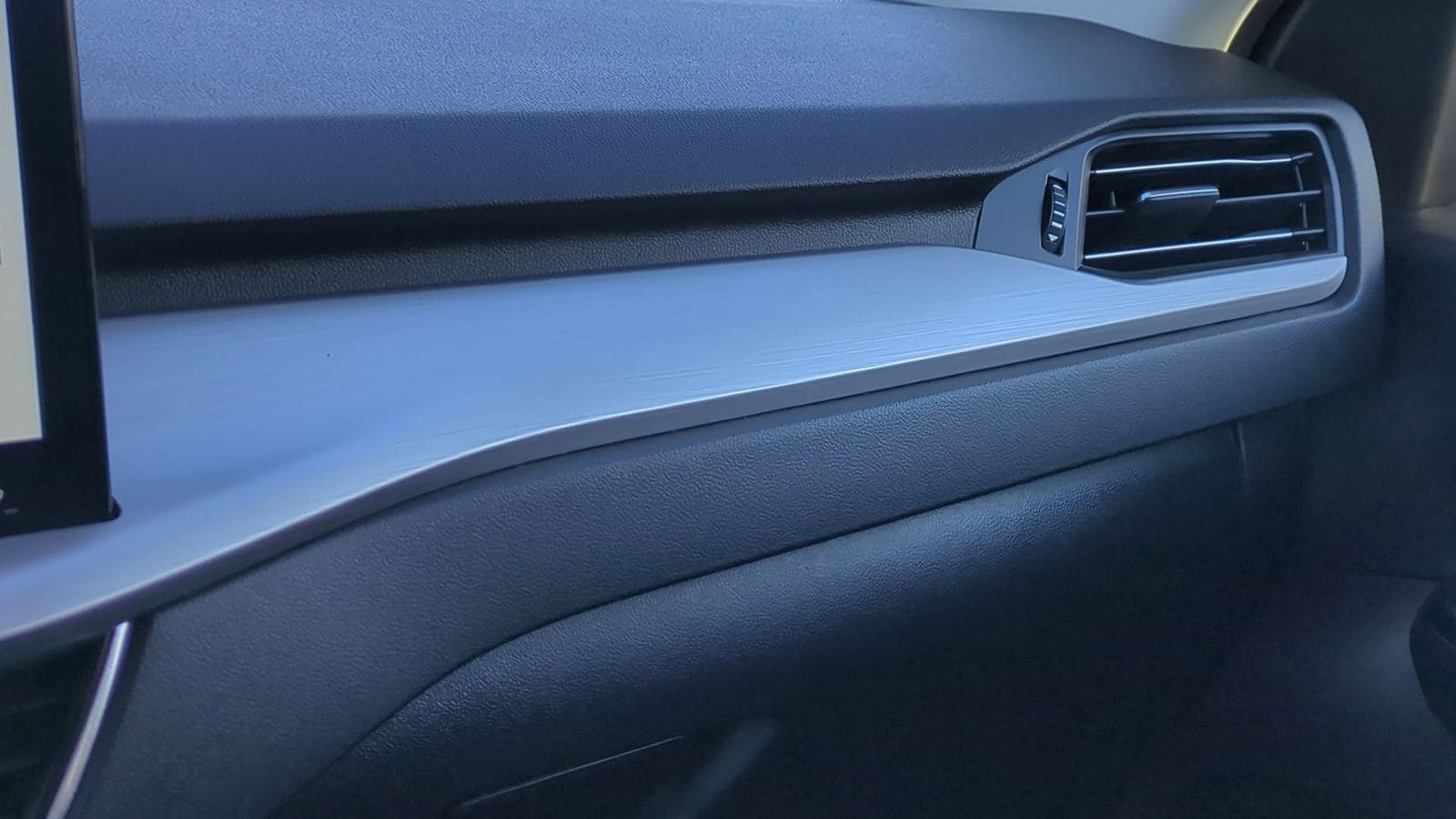 Thumbnail: 2023 Ford Escape - 31