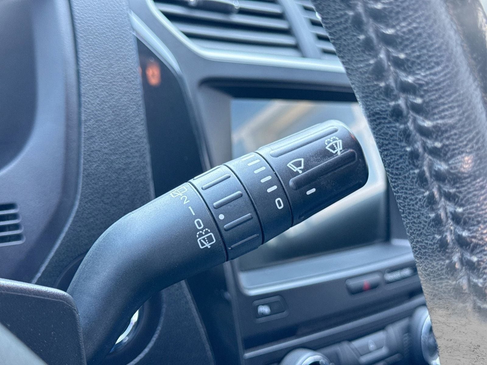 Thumbnail: 2017 Ford Explorer - 30