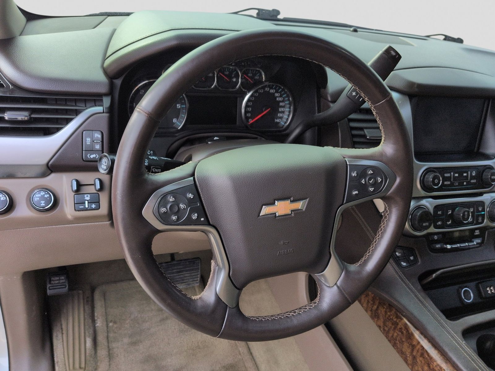 Thumbnail: 2015 Chevrolet Suburban - 32