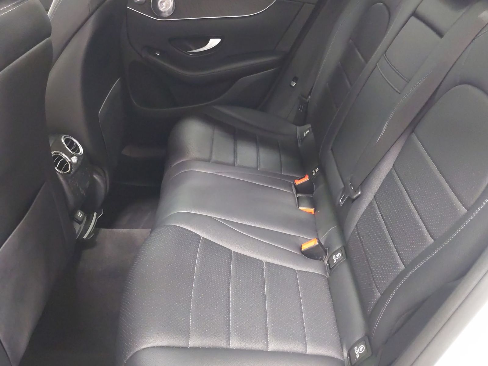 Thumbnail: 2017 Mercedes-Benz GLC - 23