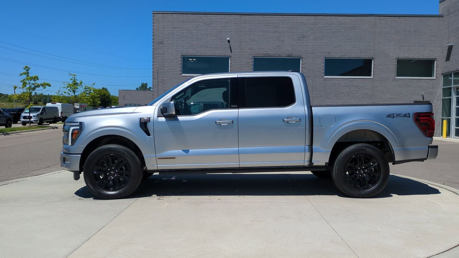 2025 Ford F-150 Platinum photo 2