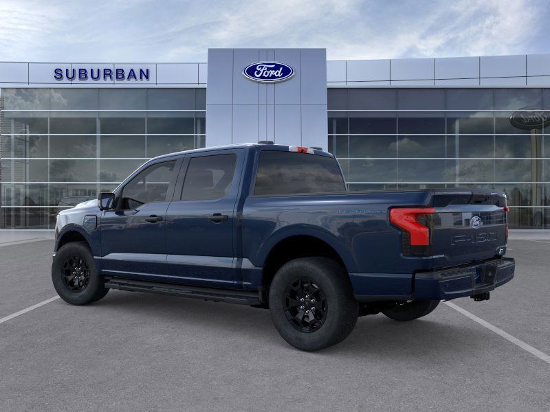 2025 Ford F-150 Lightning XLT photo 4