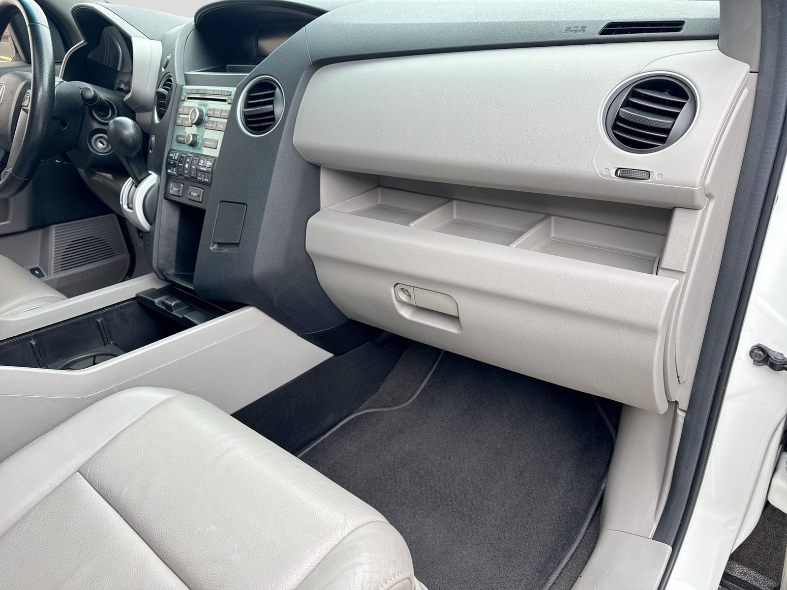 Thumbnail: 2010 Honda Pilot - 7