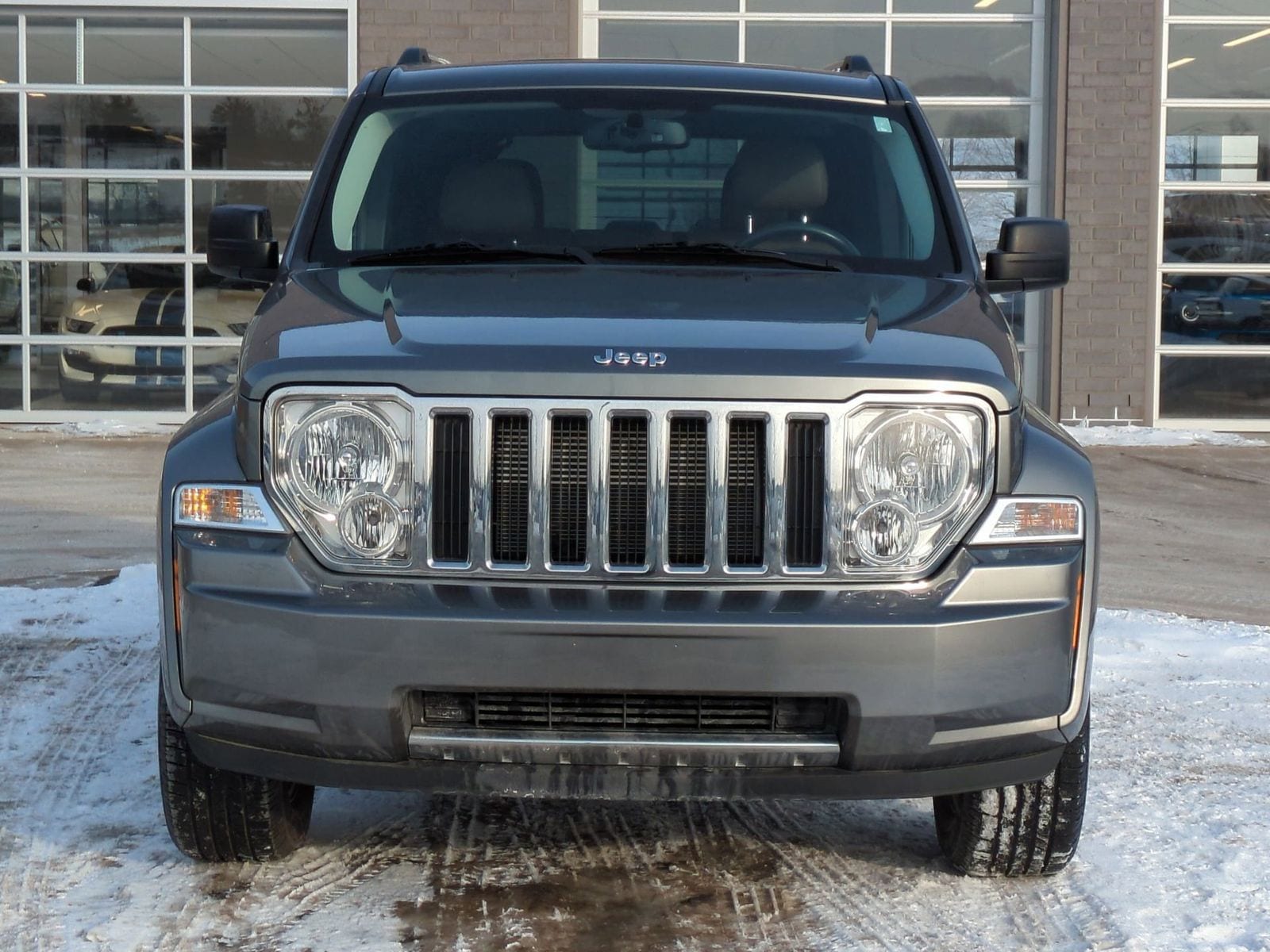 Thumbnail: 2012 Jeep Liberty - 11