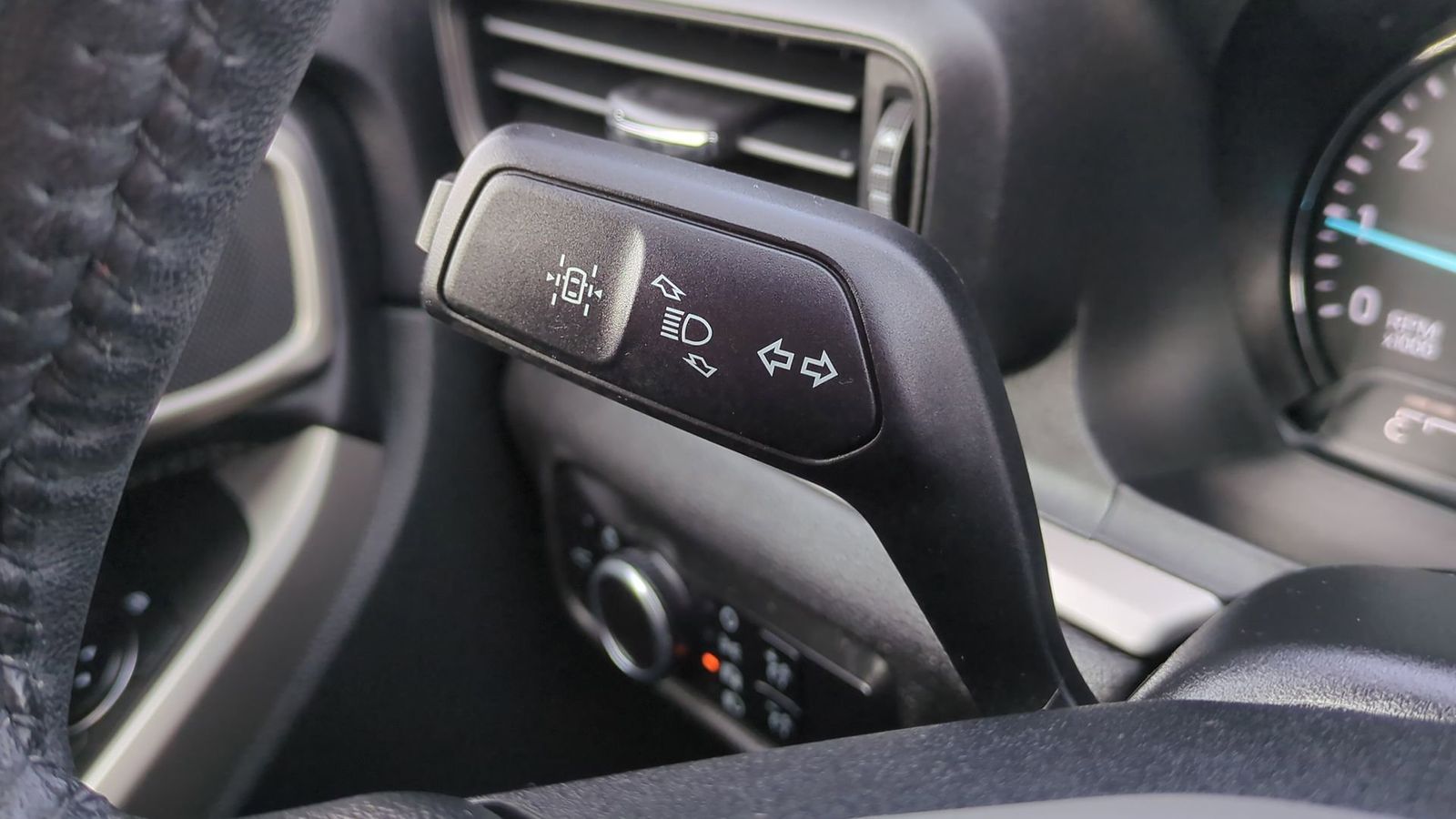 Thumbnail: 2023 Ford Explorer - 27