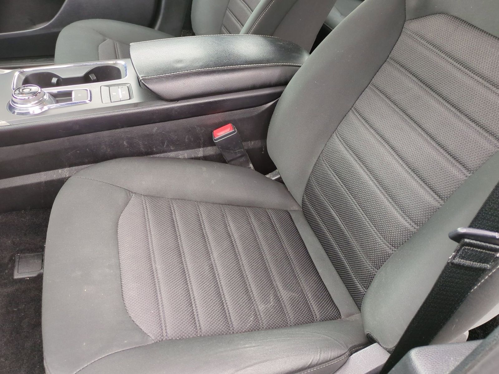 Thumbnail: 2020 Ford Fusion - 18