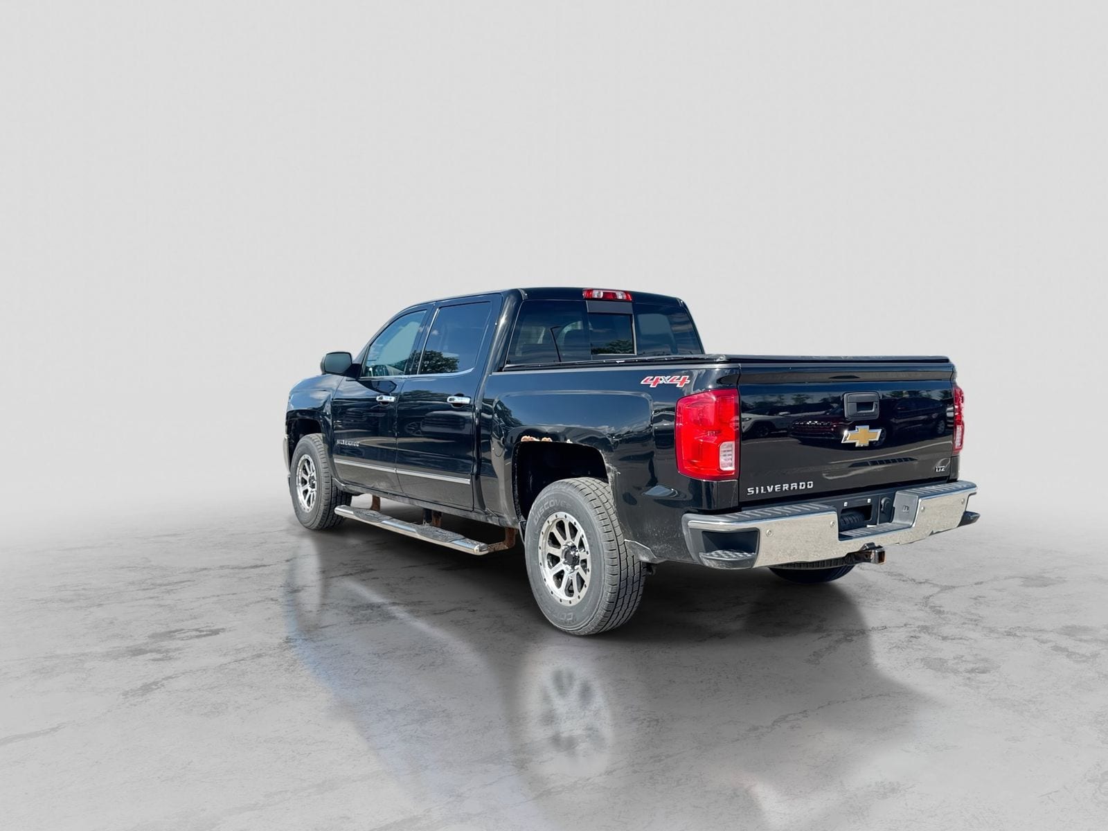Thumbnail: 2017 Chevrolet Silverado 1500 - 3
