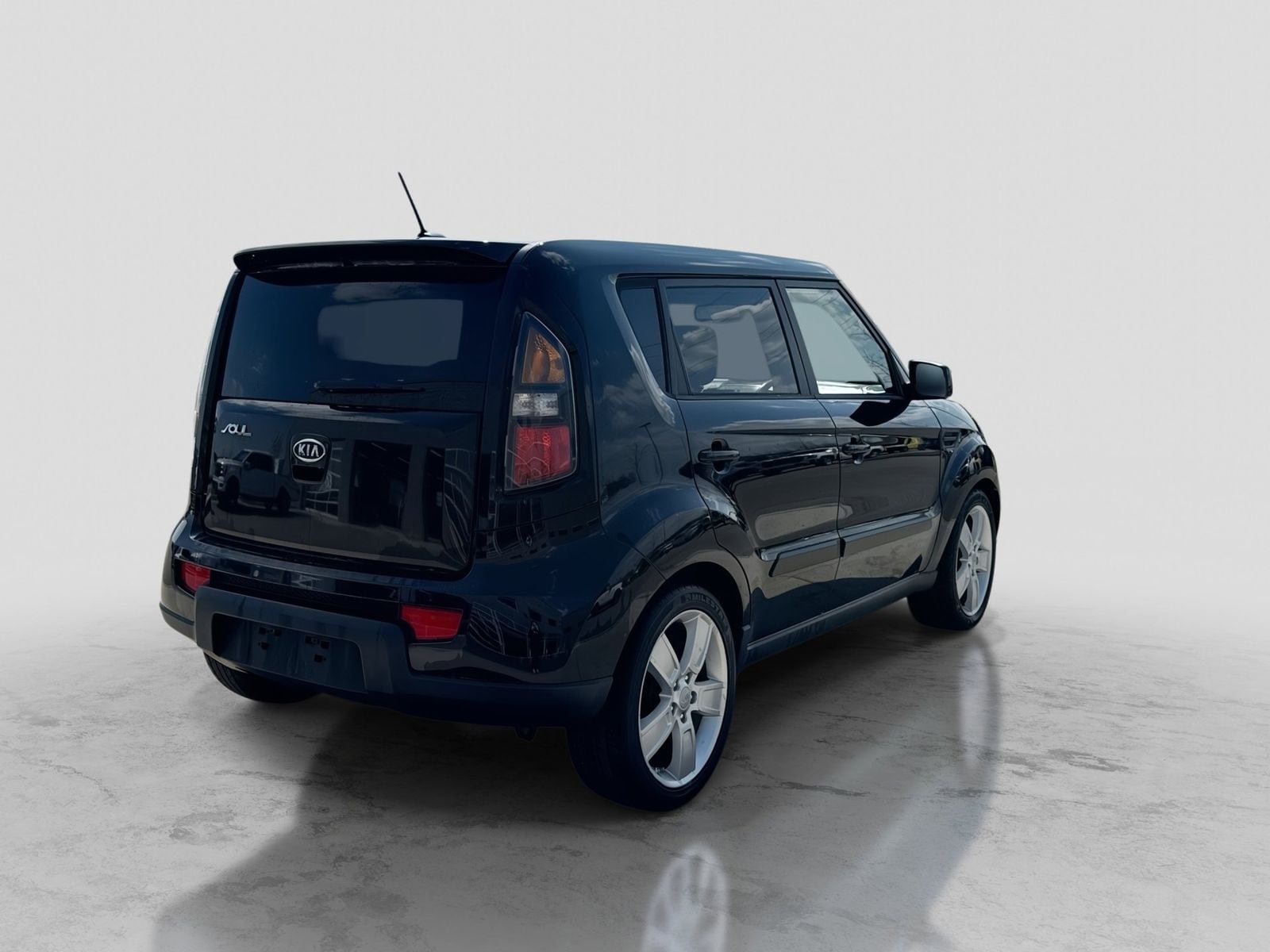 Thumbnail: 2011 Kia Soul - 8