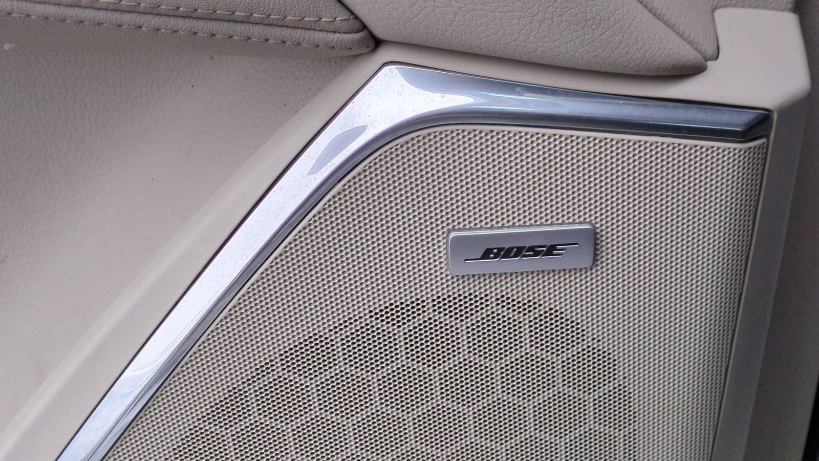 Thumbnail: 2020 Cadillac Escalade - 37