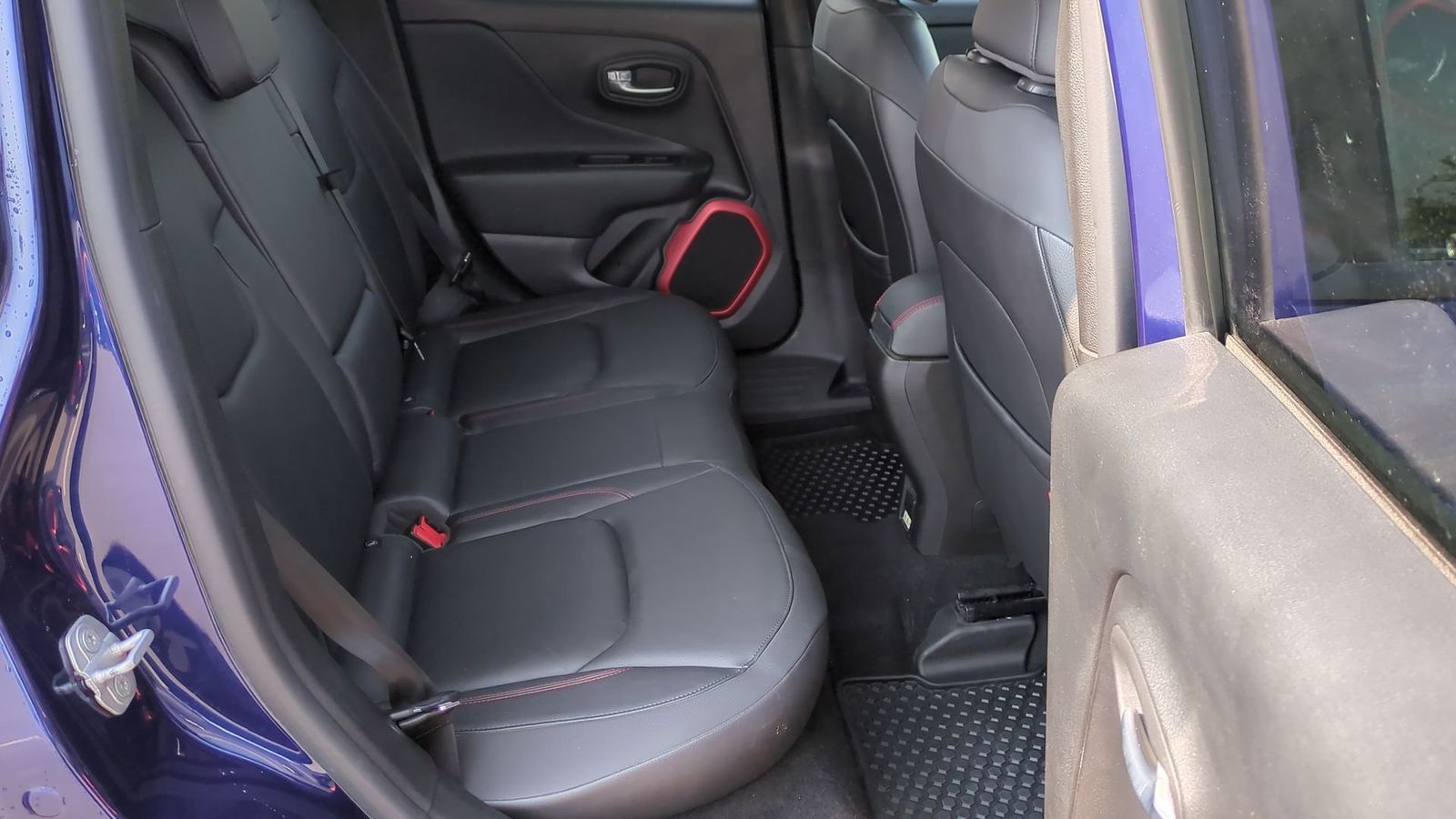 Thumbnail: 2017 Jeep Renegade - 23