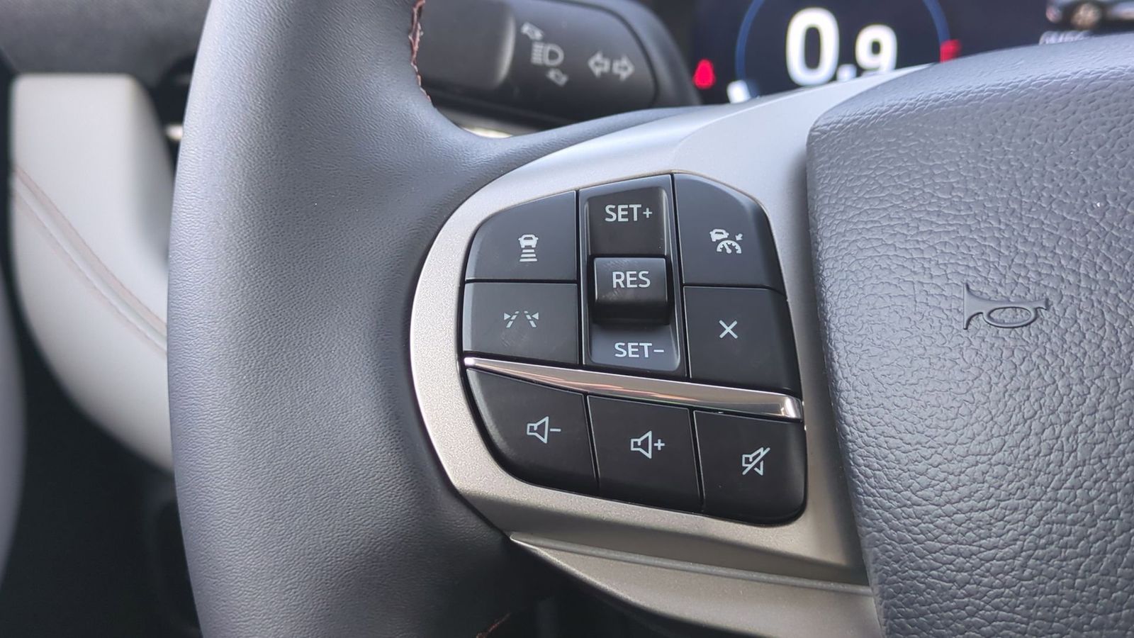 Thumbnail: 2026 Ford Explorer - 21