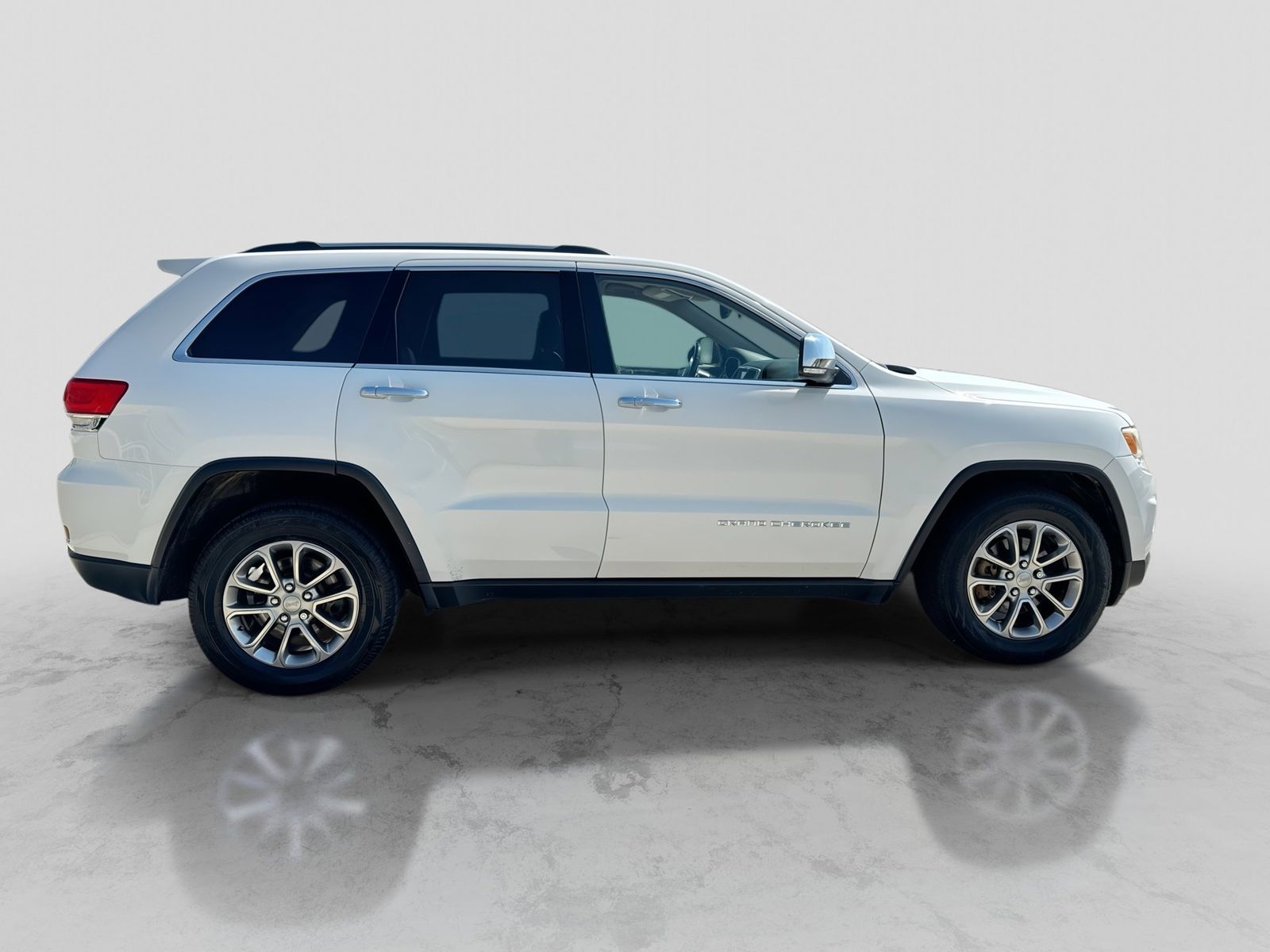 Thumbnail: 2015 Jeep Grand Cherokee - 9