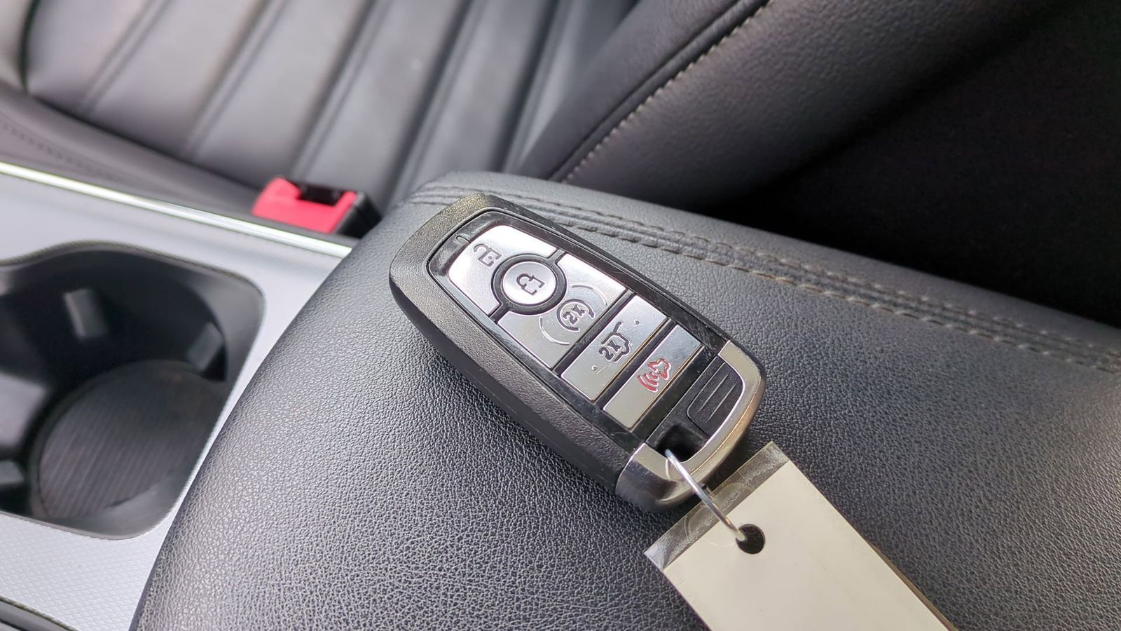 Thumbnail: 2021 Ford Edge - 36