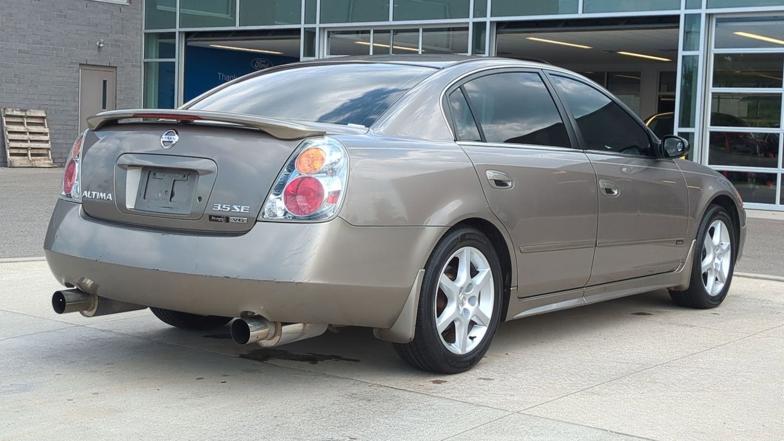 Thumbnail: 2003 Nissan Altima - 10