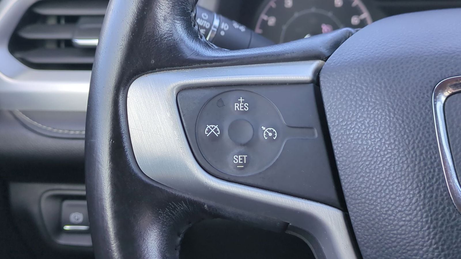 Thumbnail: 2019 GMC Acadia - 23