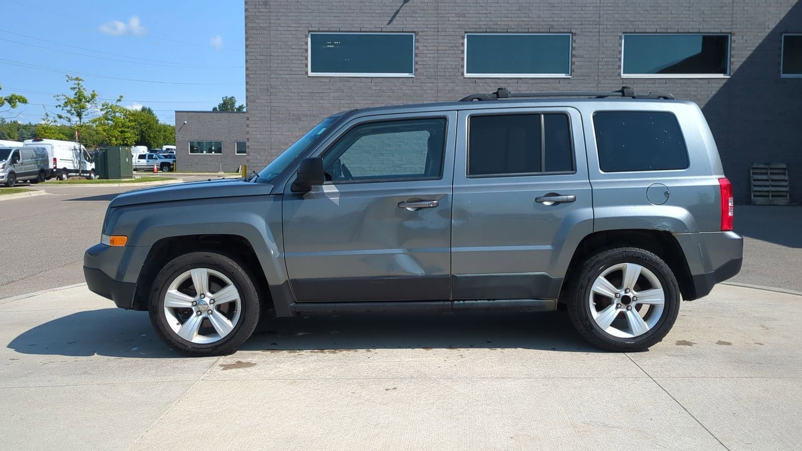 Thumbnail: 2012 Jeep Patriot - 3