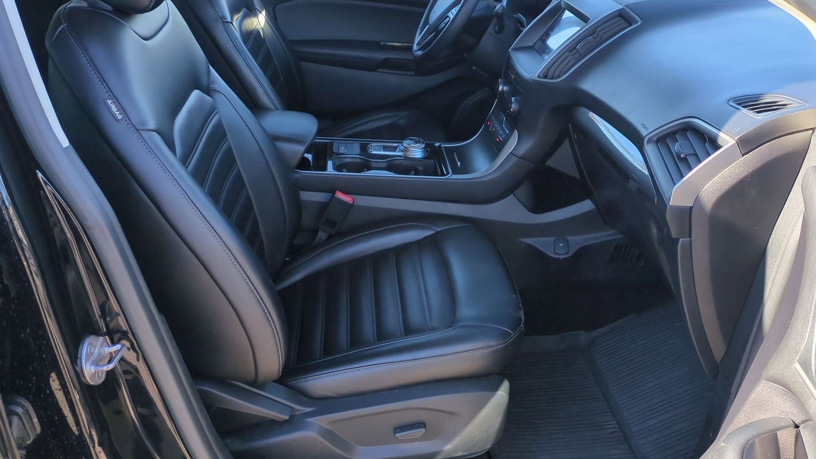 Thumbnail: 2020 Ford Edge - 11