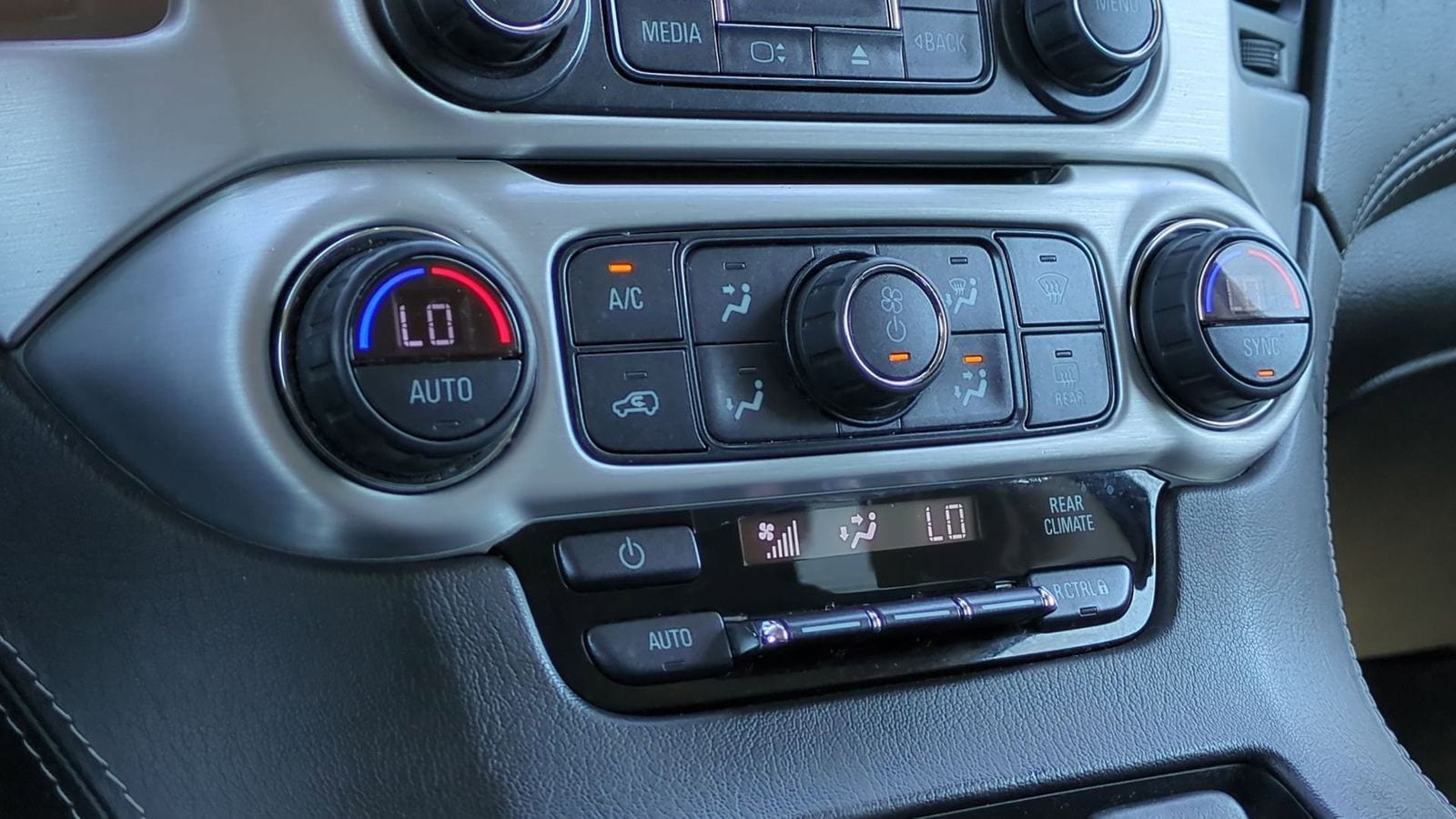 2019 GMC Yukon SLE 32
