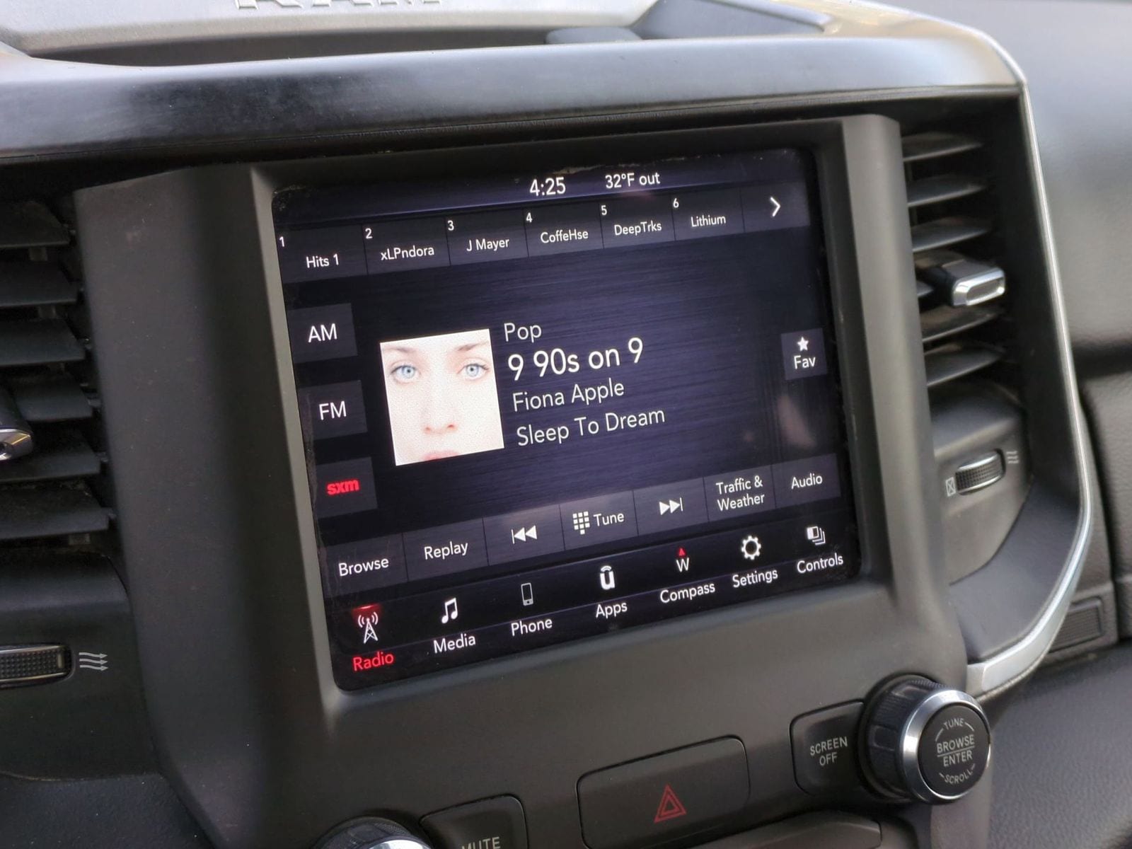 Thumbnail: 2019 RAM 1500 - 33