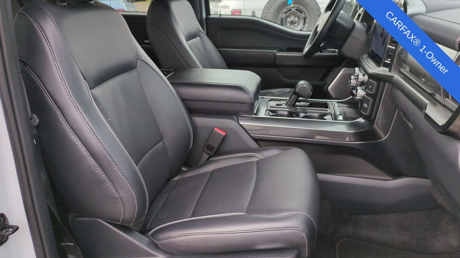 2023 Ford F-150 Lariat 24