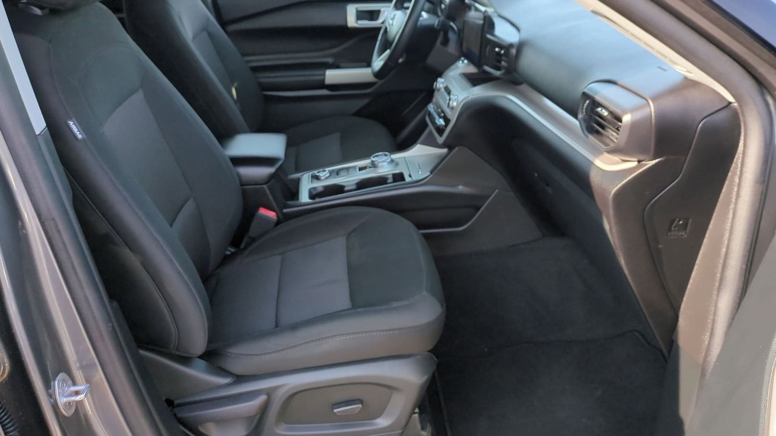 Thumbnail: 2023 Ford Explorer - 22