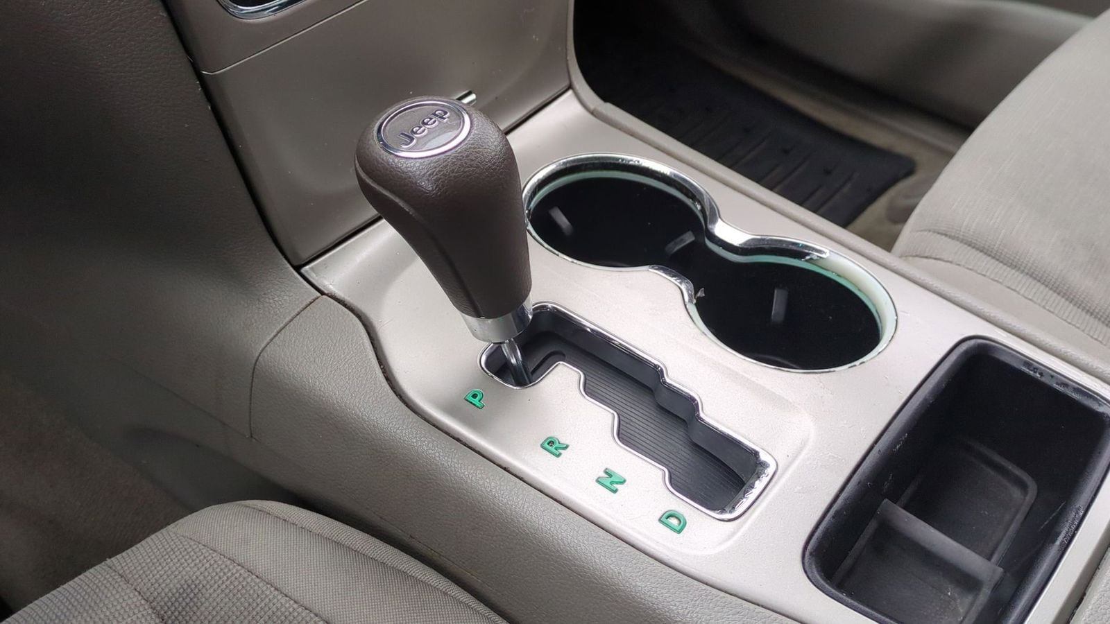 Thumbnail: 2012 Jeep Grand Cherokee - 33